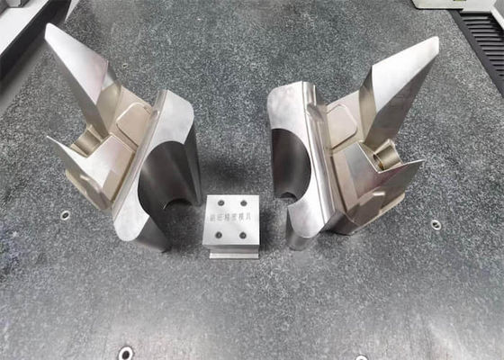 Inserções de molde automotivo OEM Inserções de moldagem por injeção de plástico