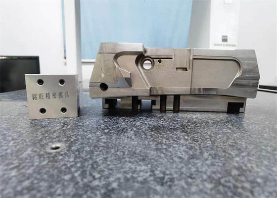 Inserções de molde personalizadas P20 718H 738H Máquina de processamento de 5 eixos Componentes do molde