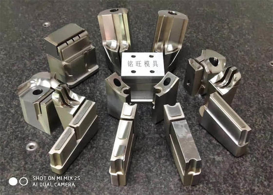SOLIDWORK Design Inserções de molde Peças automotivas Componentes de molde